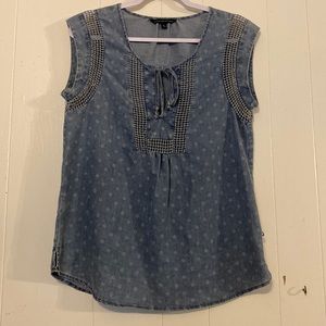 Signature studio top